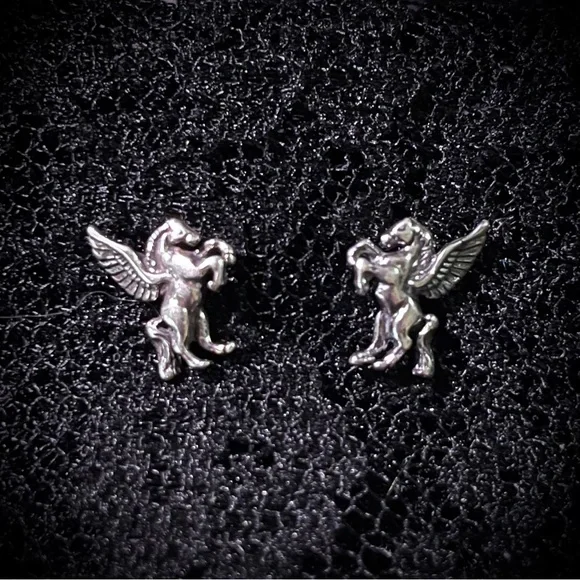 Sterling Silver Pegasus Stud Earrings new - Picture 6 of 6